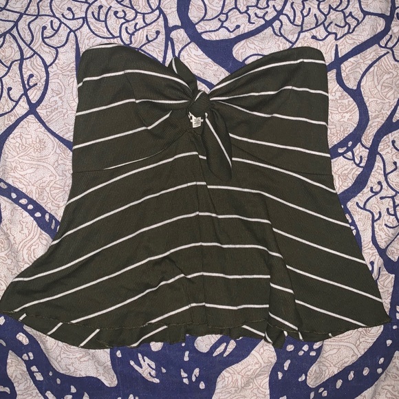 Urban Outfitters Tops - Urban Outfiters Crop Top π Urban Outfitters Tops - Urban Outfiters Crop Top π